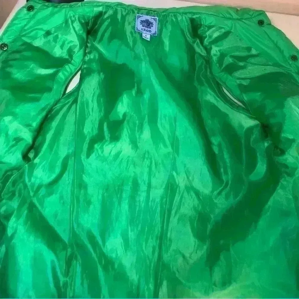 Green IZOD Casual Puffer Snap button closure Vest Size Small two side pockets - Picture 10 of 12
